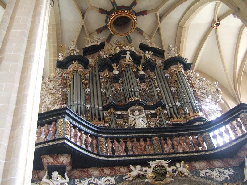 2009-08- (351).JPG - Die Orgel der St. Severikirche aus dem Jahr 1930 mit historischem Prospekt von 1714